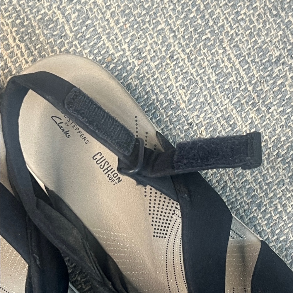 Clarks Navy and White Women's Sandals - Picture 4 of 6